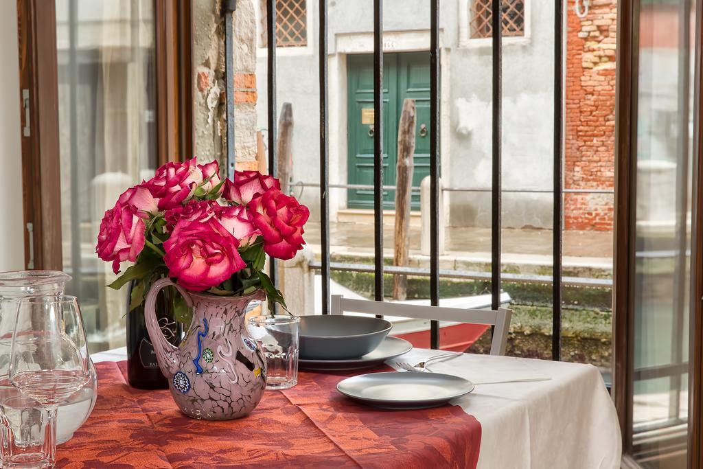 Appartamento Mioni Venesia Bagian luar foto