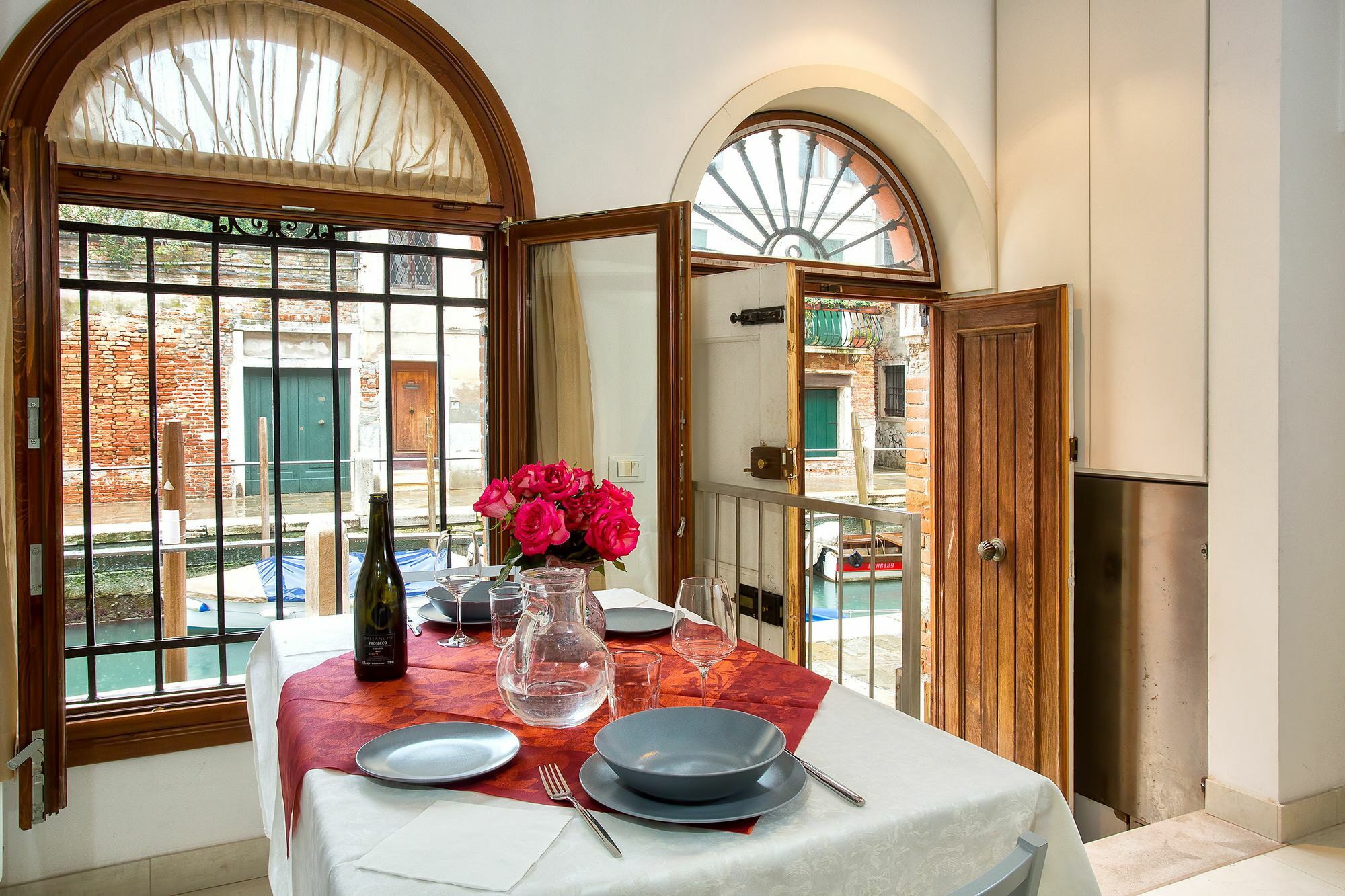 Appartamento Mioni Venesia Bagian luar foto